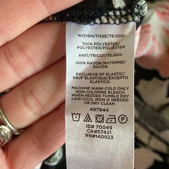 LOFT Floral Mixed Media Pullover Top, Size M - Picture 9 of 9